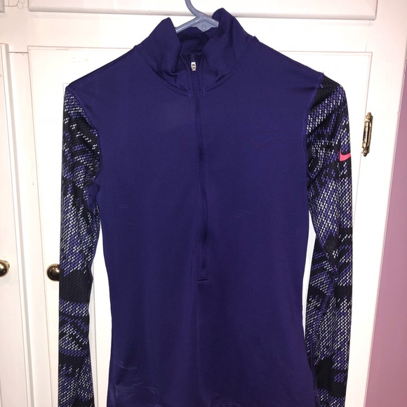 Women’s Nike quarter zip (dri-fit) - Picture 2 of 8